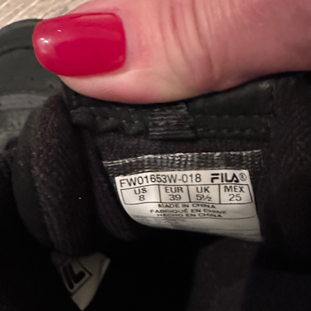 Fila  Black and Red Sneakers. Size 8 - Picture 6 of 7